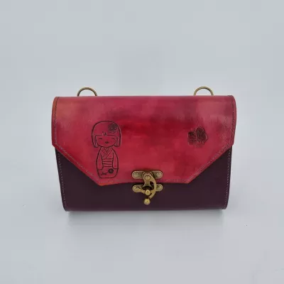 Sac en cuir repoussé kokeshi hibiscus Boutique 2