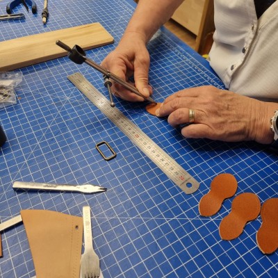 Formation travail du cuir : Apprenez à fabriquer de vos main des articles en cuir  Ateliers / Stages / Formations