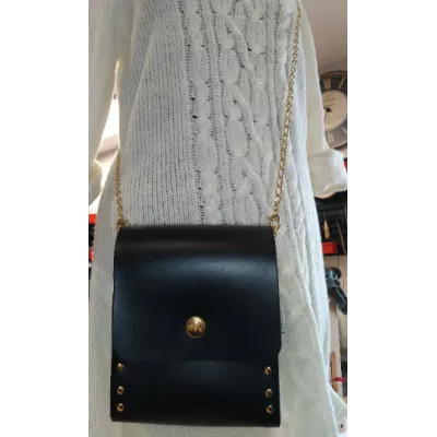 Sac à Main en Cuir - Légèreté et Élégance Artisanale Noir et doré Pochettes & Besaces 2